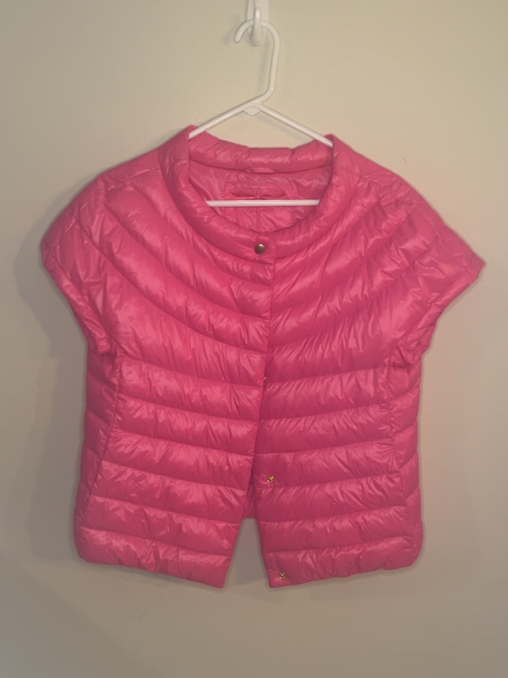 Tyler Boe Short-Sleeve Quilted Puffer Vest - Bright Pink
